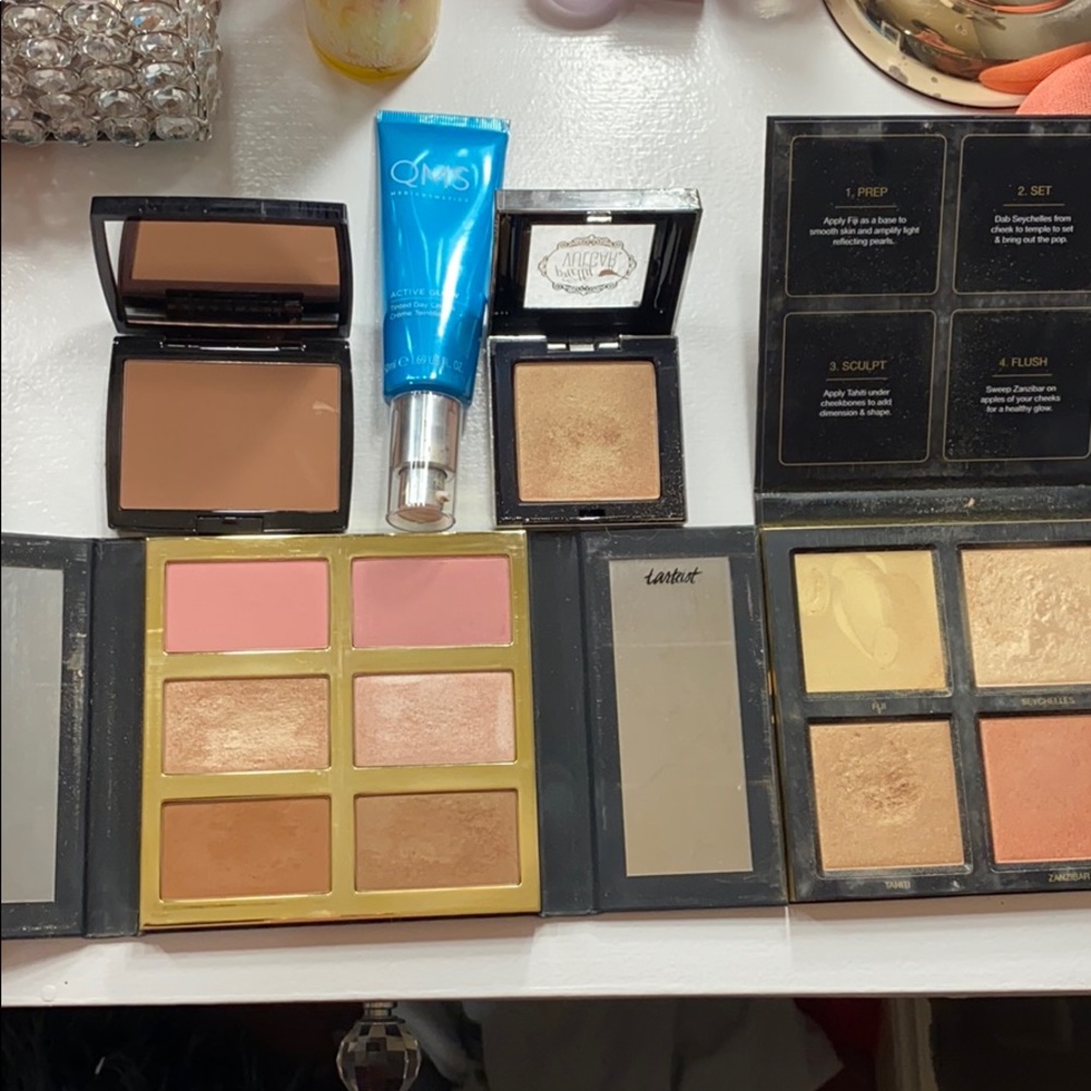 Makeup bundle - Picture 5 of 5